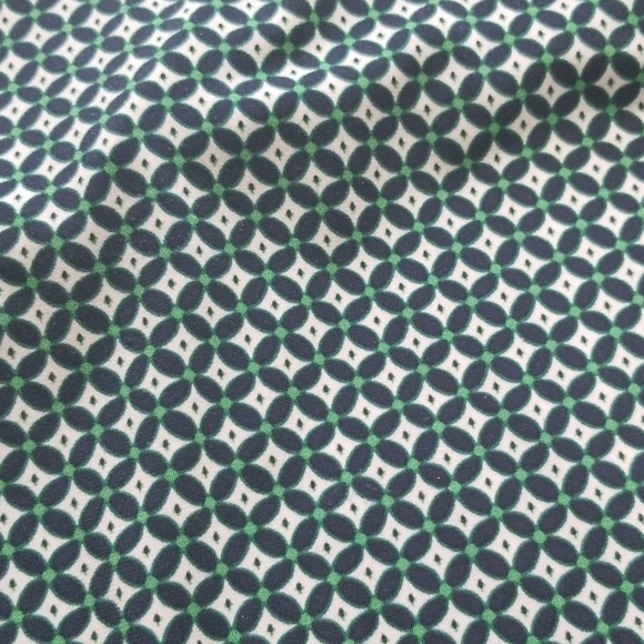 Banana Republic navy and green tank - Picture 6 of 8